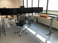 Hoekbureaus met bureaustoelen (2x) - afbeelding 18 van  18
