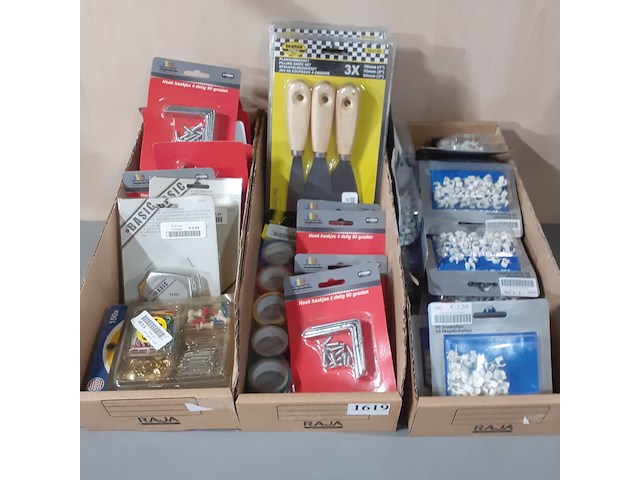 Hoekhaakjes, plamuurmessen, kabelklemmen 5mm etc. etc (d1619) - afbeelding 2 van  3