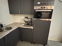 Hoekkeuken, met inbouwapparatuur - afbeelding 3 van  11