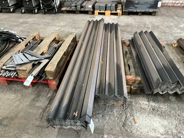 Hoeklijnen - afbeelding 4 van  4