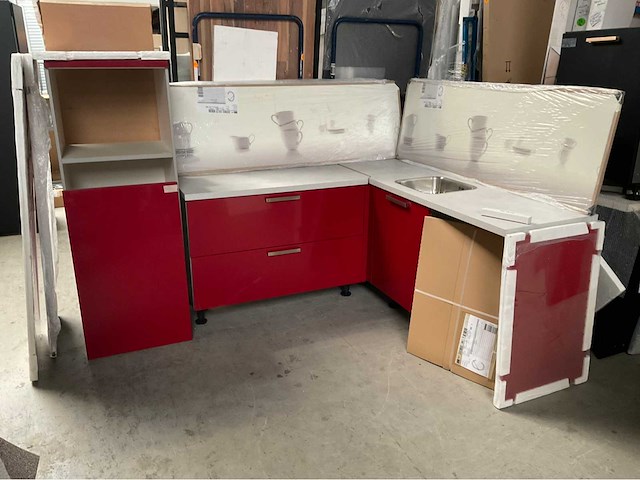 Hoekopgestelde keuken 245x186cm - afbeelding 9 van  13