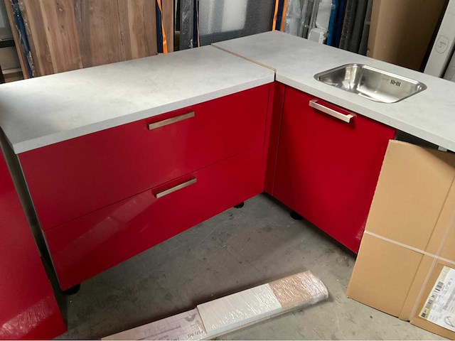 Hoekopgestelde keuken 245x186cm - afbeelding 11 van  13