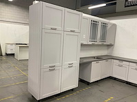 Hoekopgestelde showroomkeuken - afbeelding 20 van  24
