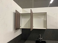 Hoekopgestelde showroomkeuken - afbeelding 8 van  21