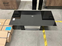 Hoekopgestelde showroomkeuken - afbeelding 10 van  21