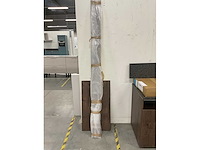 Hoekopgestelde showroomkeuken - afbeelding 13 van  21