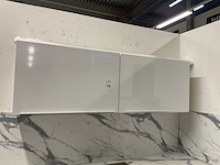 Hoekopgestelde showroomkeuken - afbeelding 2 van  18