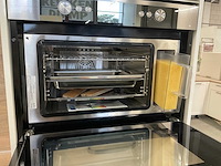 Hoekopgestelde showroomkeuken - afbeelding 6 van  18