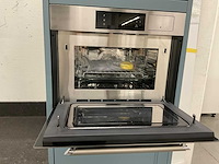 Hoekopgestelde showroomkeuken - afbeelding 9 van  24