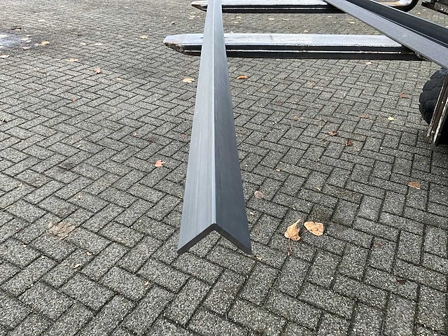 Hoekprofiel composiet antraciet (5x) - afbeelding 2 van  4