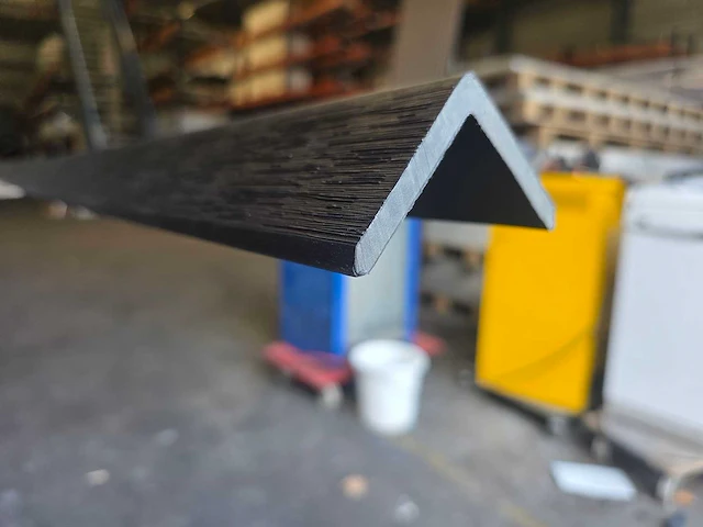 Hoekprofiel voor gevelbekleding zwart (5x) - afbeelding 3 van  4