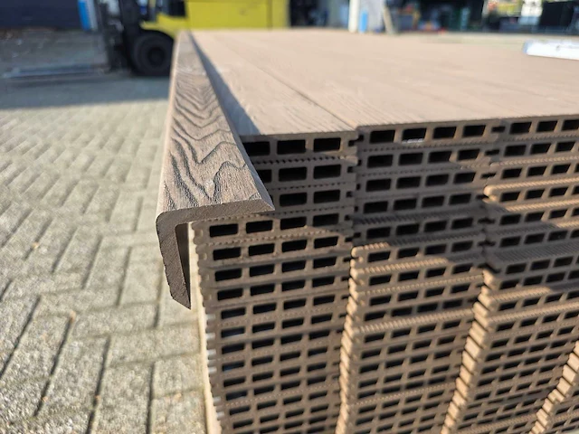 Hoekprofiel voor vlonderplank (10x) - afbeelding 4 van  4