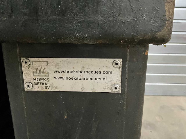 Hoeks metaal houtskool bbq - afbeelding 9 van  9