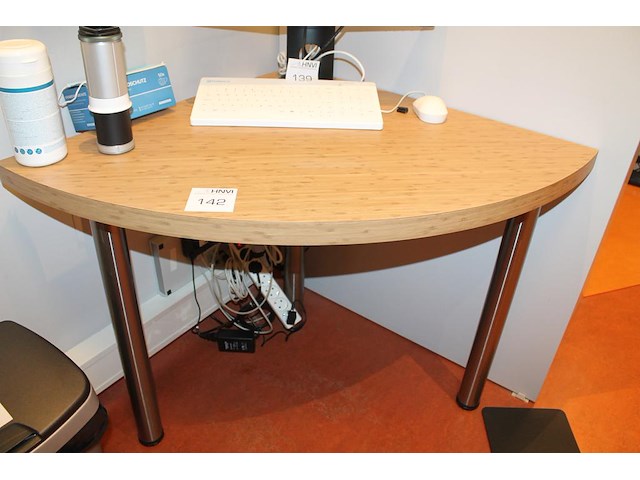 Hoektafel. - afbeelding 1 van  1