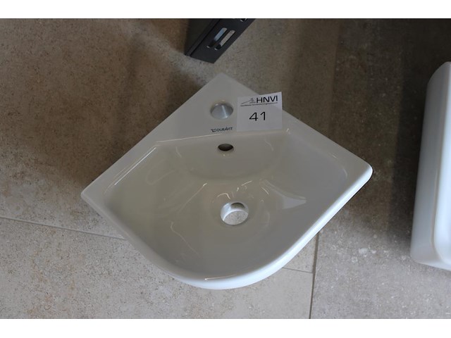 Hoekwasbak duravit met afmeting 31 x 31 cm. - afbeelding 1 van  2