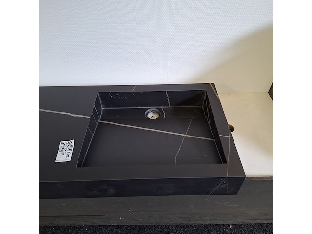 Hoekwastafel maatwerk, calacatta black - afbeelding 4 van  7