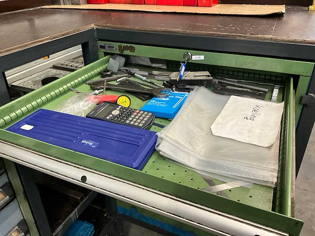 Hoekwerktafel en gereedschapsladenkast - afbeelding 2 van  17