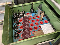 Hoekwerktafel en gereedschapsladenkast - afbeelding 6 van  17