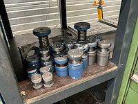 Hoekwerktafel en gereedschapsladenkast - afbeelding 7 van  17