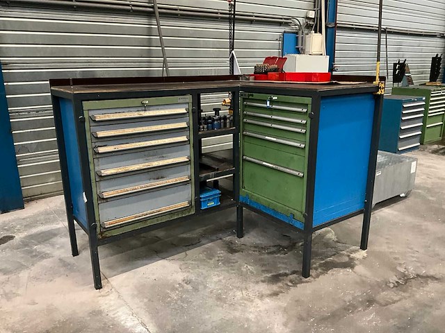 Hoekwerktafel en gereedschapsladenkast - afbeelding 1 van  17