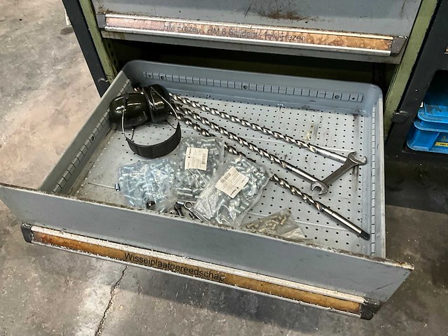 Hoekwerktafel en gereedschapsladenkast - afbeelding 17 van  17