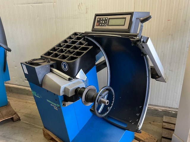 Hofmann geodyna 6300 banden balanceerapparaat - afbeelding 2 van  7