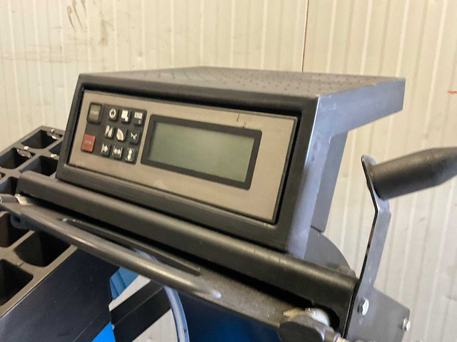 Hofmann geodyna 6300 banden balanceerapparaat - afbeelding 5 van  7