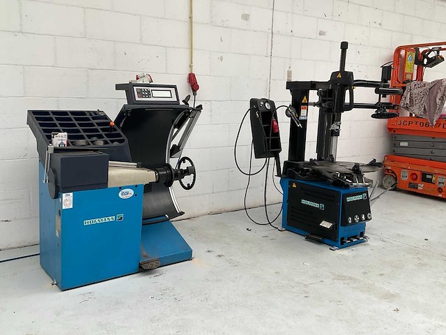 Hofmann geodyna 6300 / monty 3300-24 banden montage- en balanceerapparaat - afbeelding 1 van  7