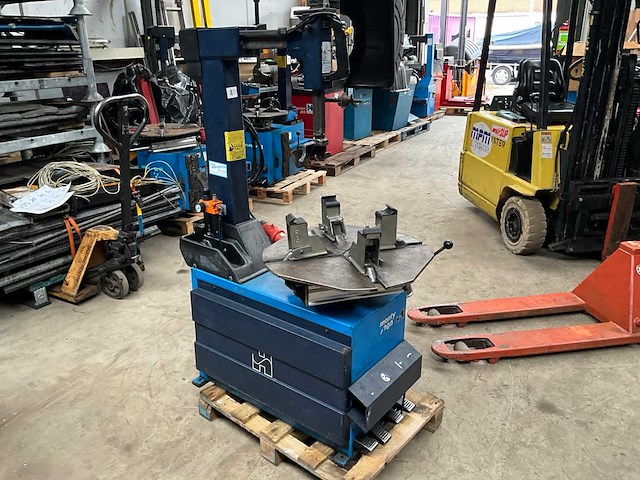 Hofmann monty 2250 banden de-en montageapparaat - afbeelding 1 van  7