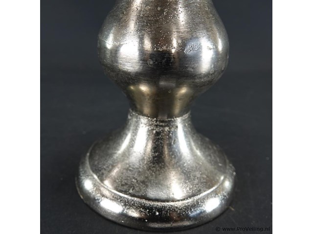 Hoge aluminium?. vaas - afbeelding 4 van  5