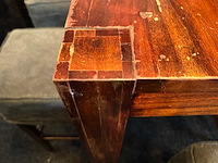 Hoge bartafel met 6 krukken - afbeelding 3 van  4