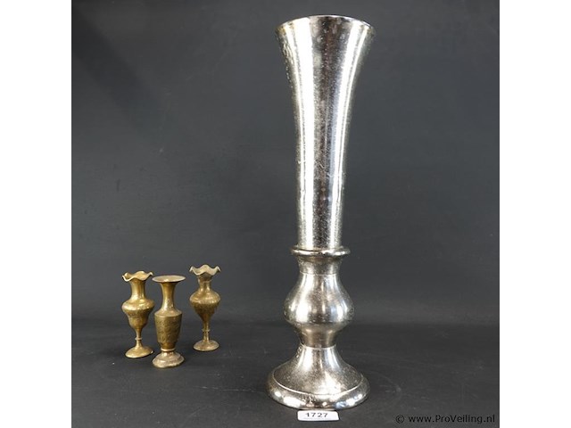 Hoge gepolijste rvs vaas - afbeelding 1 van  5