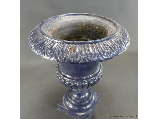 Hoge ijzeren louvre vaas (campana) - afbeelding 3 van  5