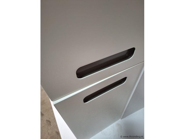 Hoge kast met planken - ca. 35x32x120 cm - afbeelding 3 van  3