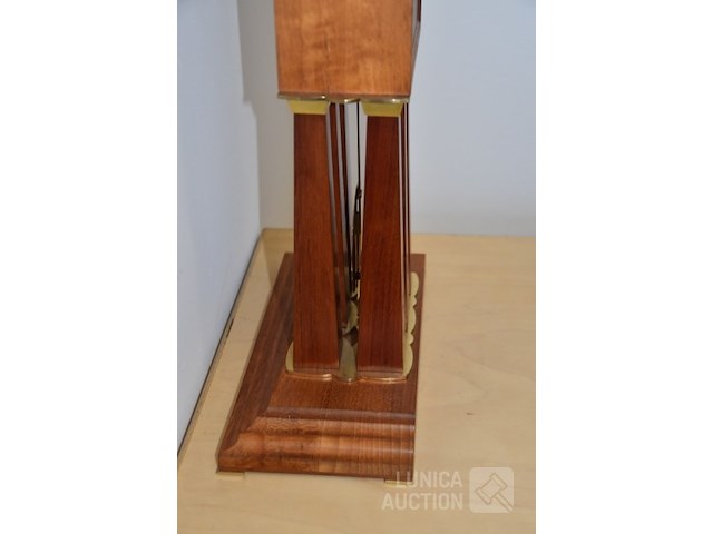 Hoge klok paes - afbeelding 8 van  10