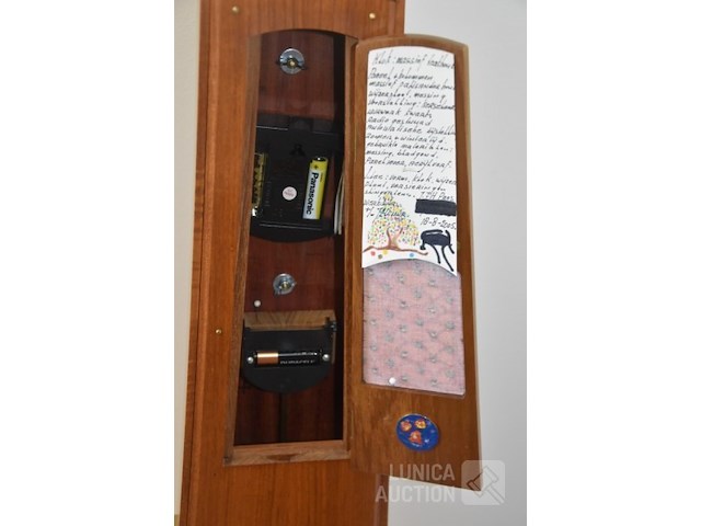 Hoge klok paes - afbeelding 2 van  11