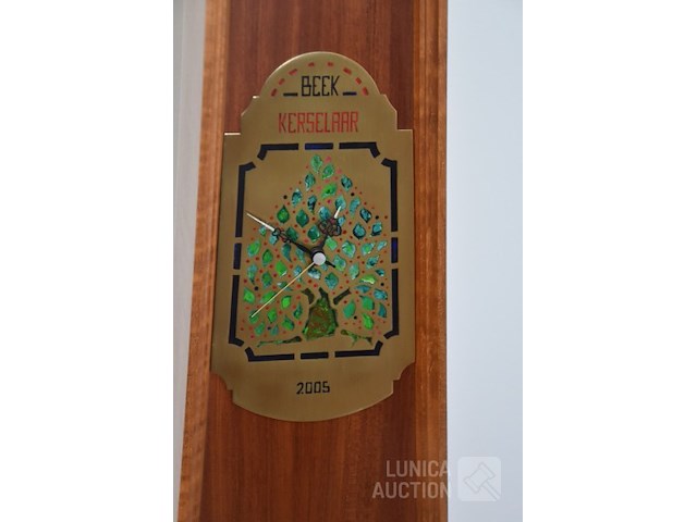 Hoge klok paes - afbeelding 5 van  11