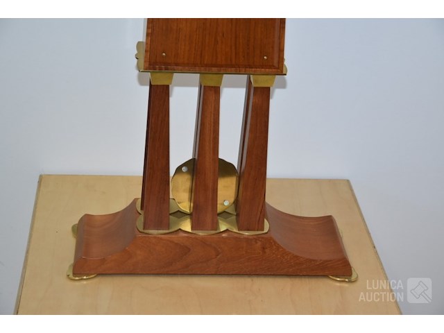 Hoge klok paes - afbeelding 10 van  11