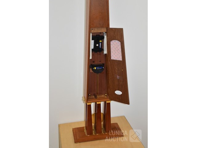 Hoge klok paes - afbeelding 8 van  8