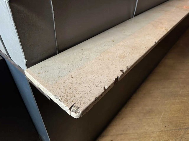 Hoge metalen industriële restaurantbank - afbeelding 2 van  13