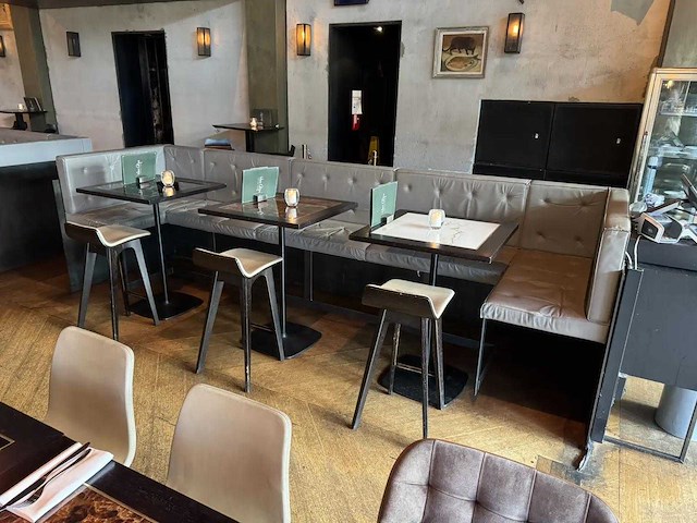 Hoge metalen industriële restaurantbank - afbeelding 1 van  13