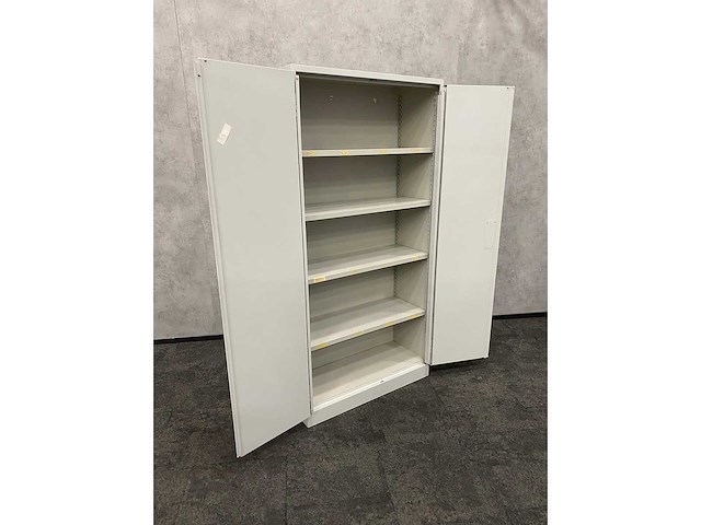 Hoge stalen 2-deurs kast met sleutel - afbeelding 2 van  8