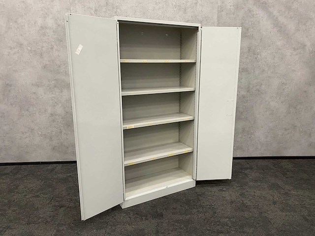 Hoge stalen 2-deurs kast met sleutel - afbeelding 8 van  8