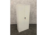 Hoge stalen 2-deurskast met sleutel - afbeelding 6 van  9