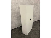 Hoge stalen 2-deurskast met sleutel - afbeelding 7 van  9