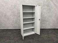 Hoge stalen 2-deurskast met sleutel - afbeelding 2 van  9