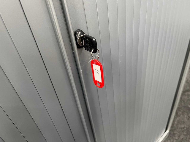 Hoge stalen roldeurkast - grijs - afbeelding 3 van  4