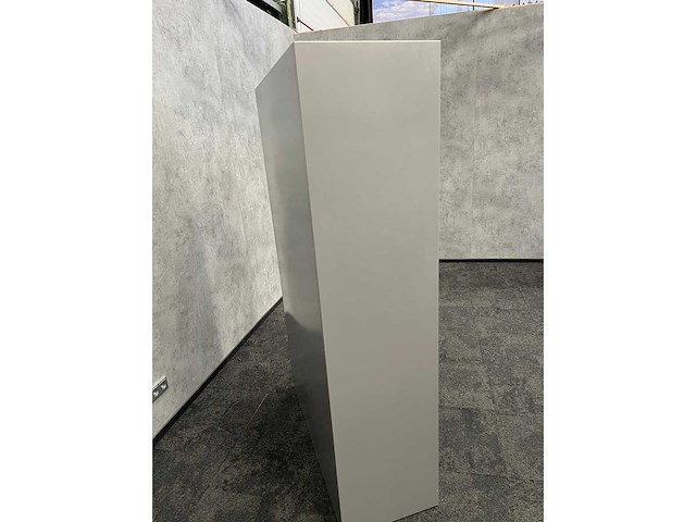 Hoge stalen roldeurkast - grijs - afbeelding 6 van  6