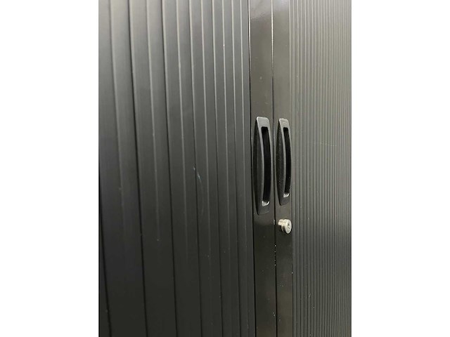 Hoge stalen roldeurkast - afbeelding 4 van  6
