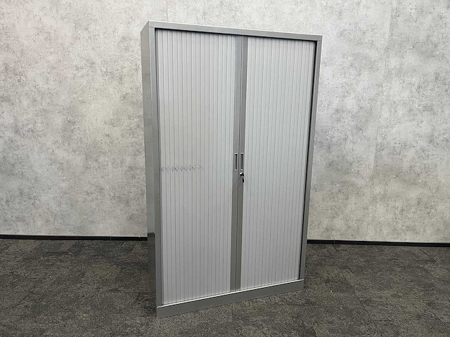 Hoge stalen roldeurkast - afbeelding 1 van  5